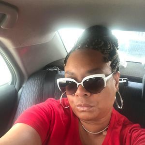 Meet your Posher, Cynthia